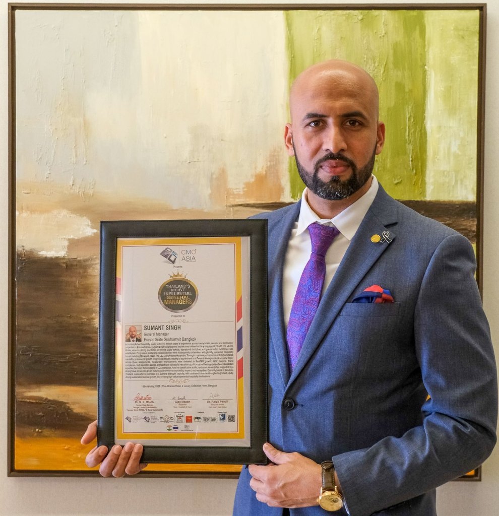 Sumant Singh receiving Thailand's Most Influential General Managers Award 2025